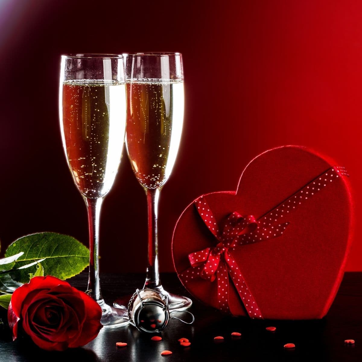 A romantic Valentine’s moment with personalised song atmosphere